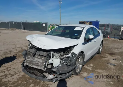 2015 Chevrolet Volt z USA, uszkodzony, nr VIN 1G1RD6E4XFU142134